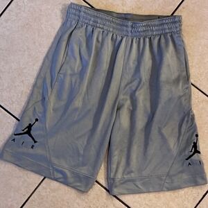 Jordan Basketball Shorts Boys Medium Grey Good Dri-FIT Jumpman Air Mesh Athleti